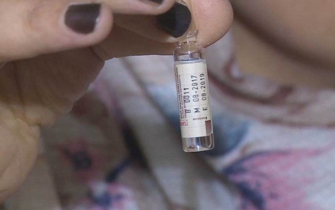 لە نەخۆشخانەیەکی هەولێر دەرزیەکی ماوەبەسەرچوو لە کچێک دەدرێت